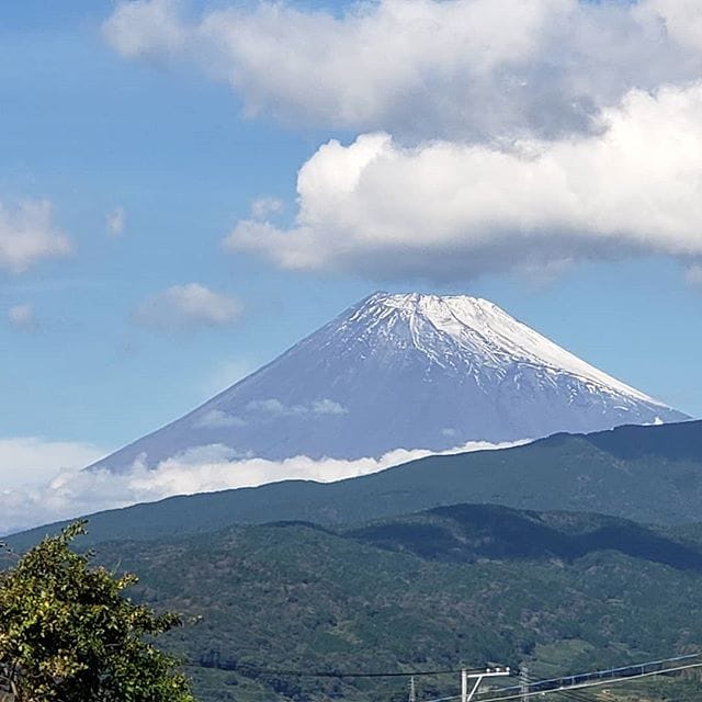 帰りの富士山さんは少し白かった(^^) (Instagram)