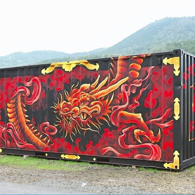 yokapaintさんと日本初コラボ️壁画インテリアアート歴16年の (Instagram)