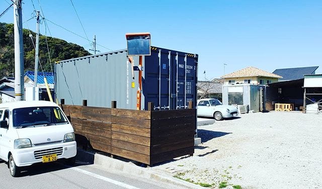 愛媛県松山市権現町納品しましたH様有難う御座います２台をL時に並べてこの後やばい感じに仕上がるそうです！2台目は4月2日の納品になります🚛 (Instagram)