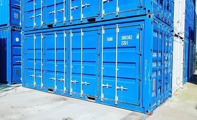 サイドオープンや4枚ドアの付いたコンテナも有りますコンテナハウスやコンテナガレージ、倉庫や店舗、お住まいにも使用できますので、カスタム等、気になる方はお問い合わせ下さいませ! (Instagram)